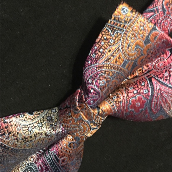 Men’s Bow Tie - by: Stacy Adams- adjustable, - Picture 1 of 7